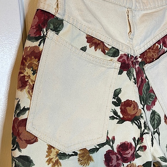 Vintage Floral and Cream High-Waisted Denim Shorts Size 7 - Picture 6 of 14